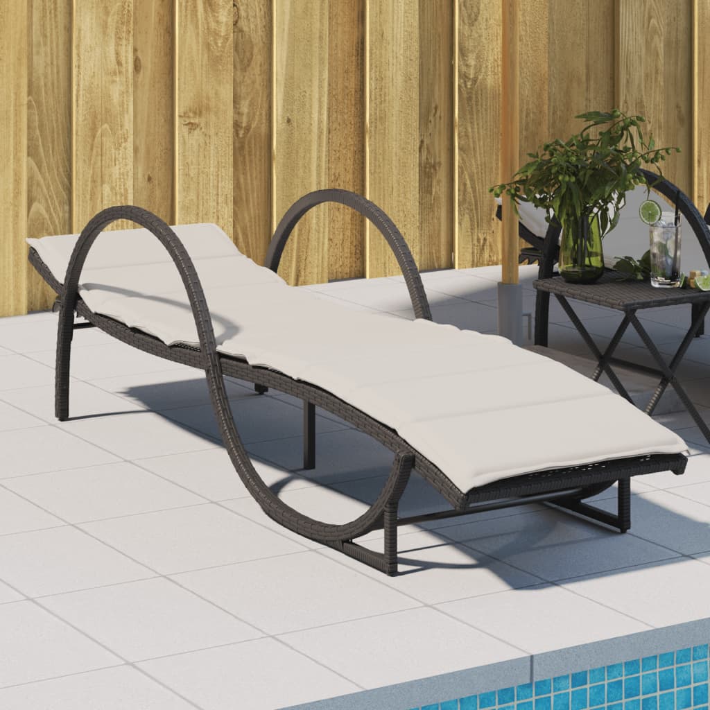 vidaXL Sonnenliege mit Auflage Grau Poly Rattan