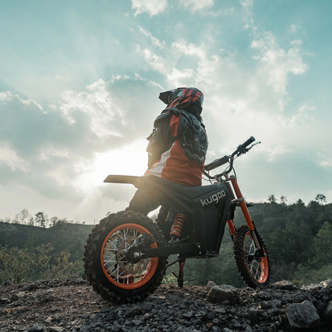 KUGOO Wish 01 Elektro Roller - 1500W 14/12 Zoll Reifen Vorn Hydraulisch Hinten Scheibenbremse - Schwarz